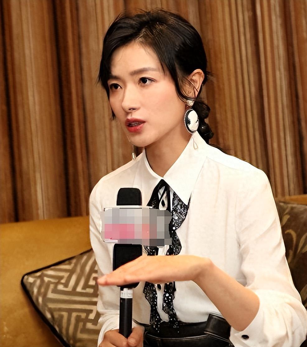 万茜:坚持原则拒绝潜规则 新生代艺人万茜凭借电视剧《浪姐》一举成名