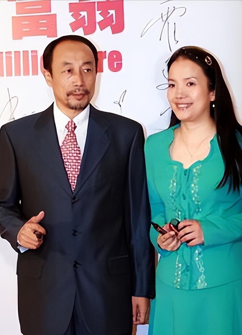 霍凡的温柔与理解让张丰毅彻底转变,两人共同努力,彼此尊重,度过了29
