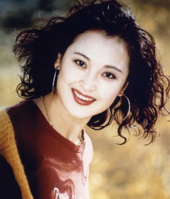 王璐瑶:从"最美杨贵妃"到今日肥胖之人 王璐瑶,出生于黑龙江哈尔滨