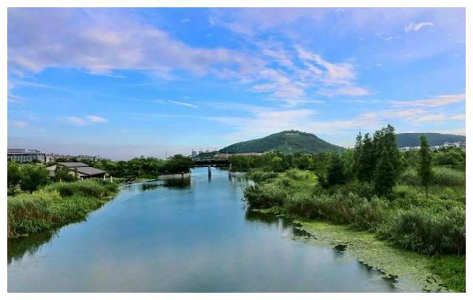 无锡公花园:城市精神的象征 要么读书,要么旅行,让身体与灵魂齐飞.