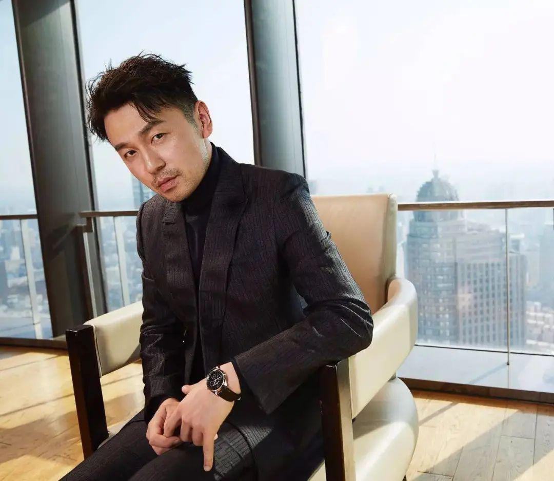 雷佳音因出演《我的前半生》中的"前夫哥"陈俊生一角而出圈,他的演技