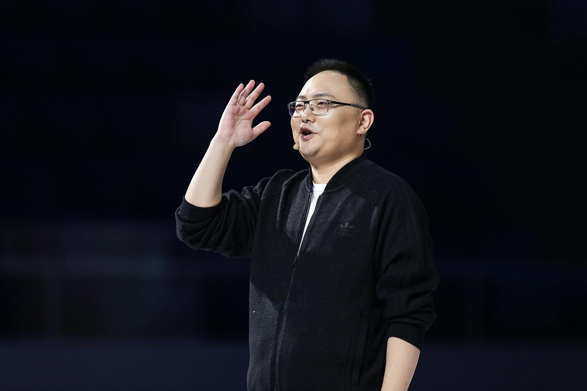 罗振宇跨年演讲面临危机 罗振宇的跨年演讲因其独特的理念和丰富的