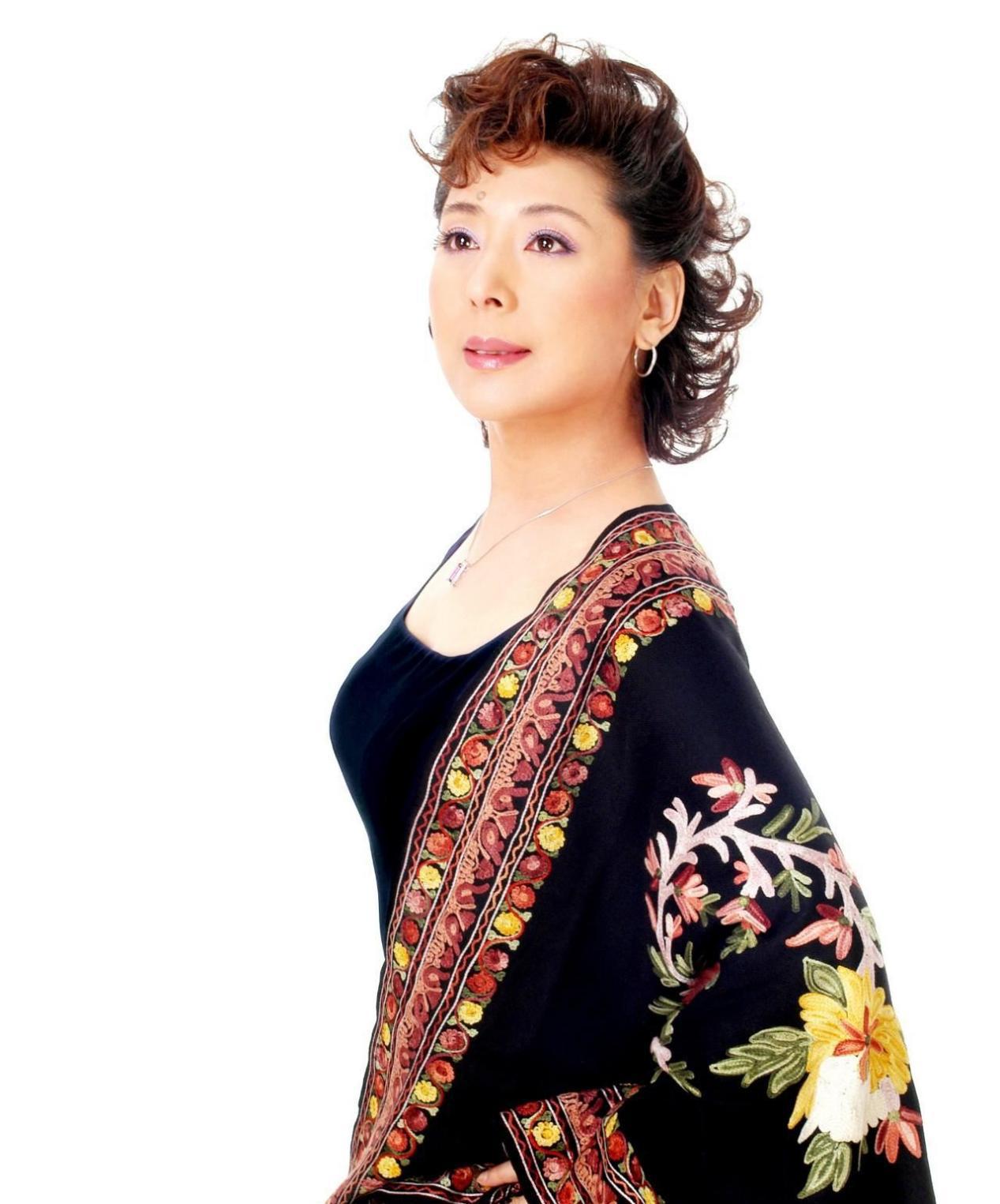 关牧村:历经坎坷,歌声传世,与丈夫共谱人生华章 关牧村的人生经历充满