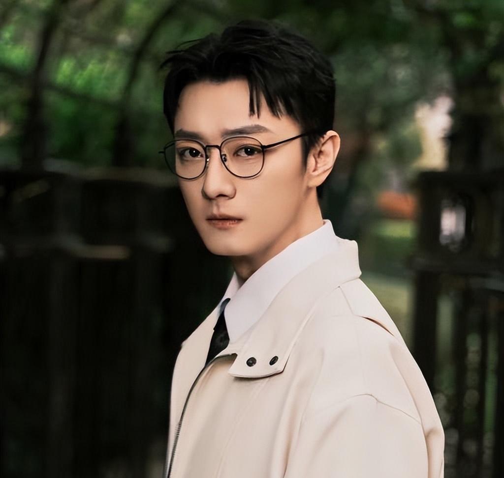 《狂飙》高启盛扮演者苏小玎:演技之外,道德之镜 近期,《狂飙》高启盛