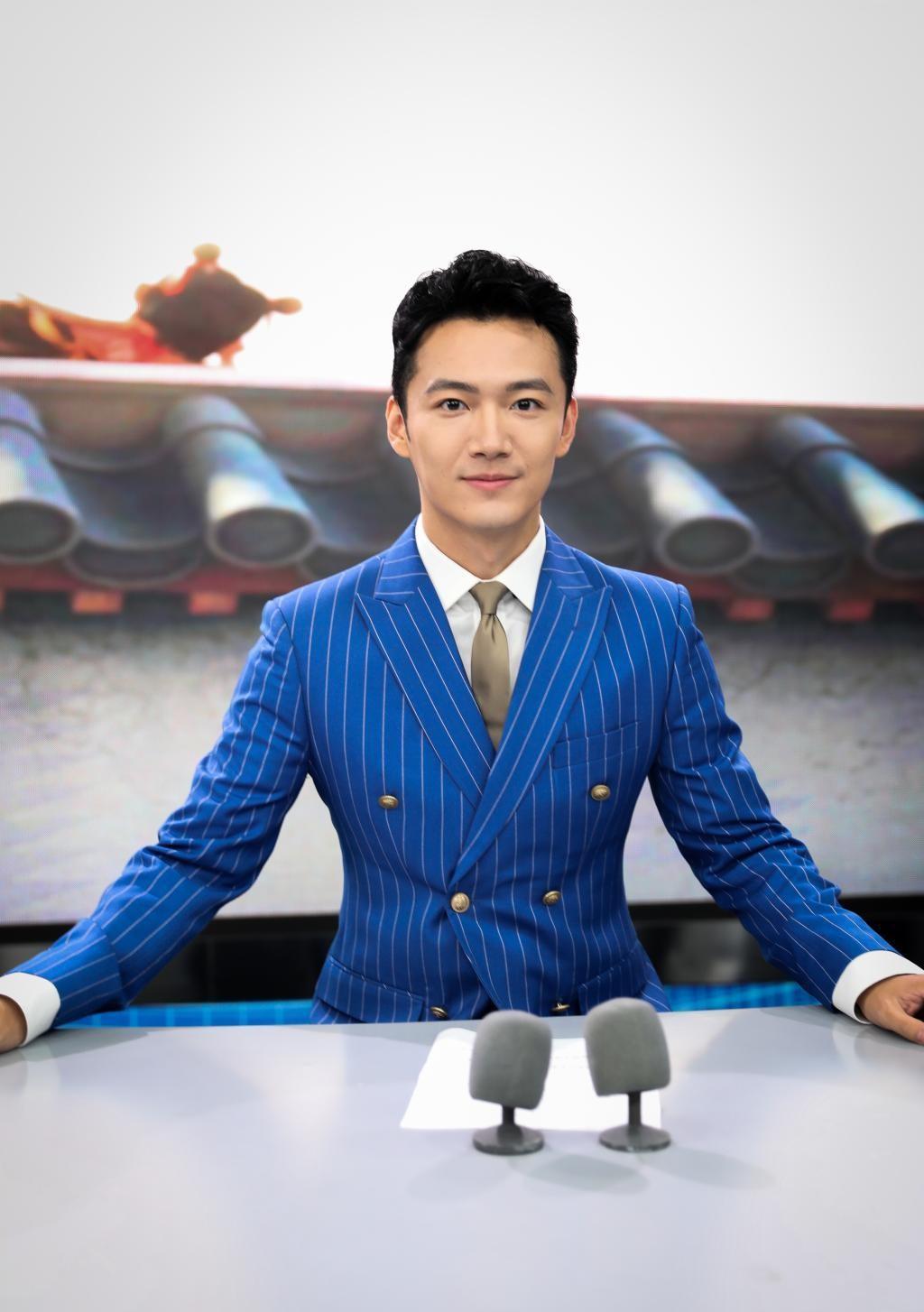 央视主持人张韬:从四川小城走向大舞台的奋斗传奇 张韬,这位央视新闻