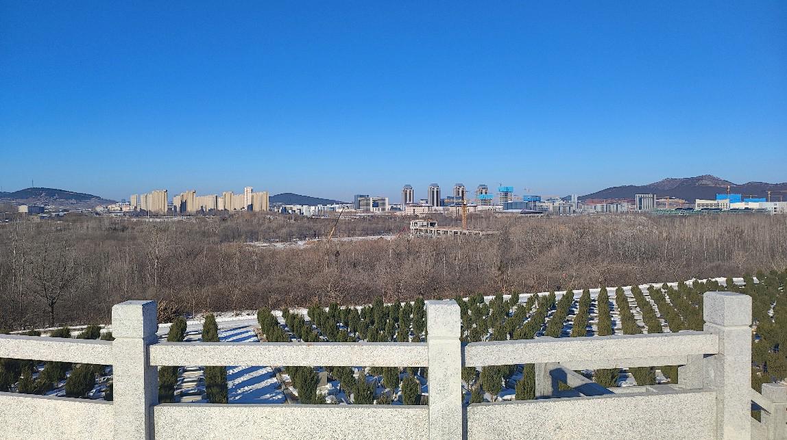 济南青龙山公墓:安静而庄重的归宿 济南青龙山公墓位于济南东历城区的