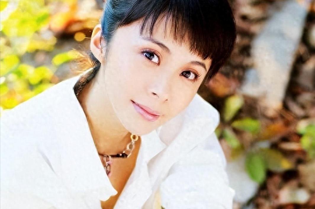 杨若兮:从舞蹈女孩到女演员,历经风雨仍坚韧 杨若兮与"老渣男"刘威