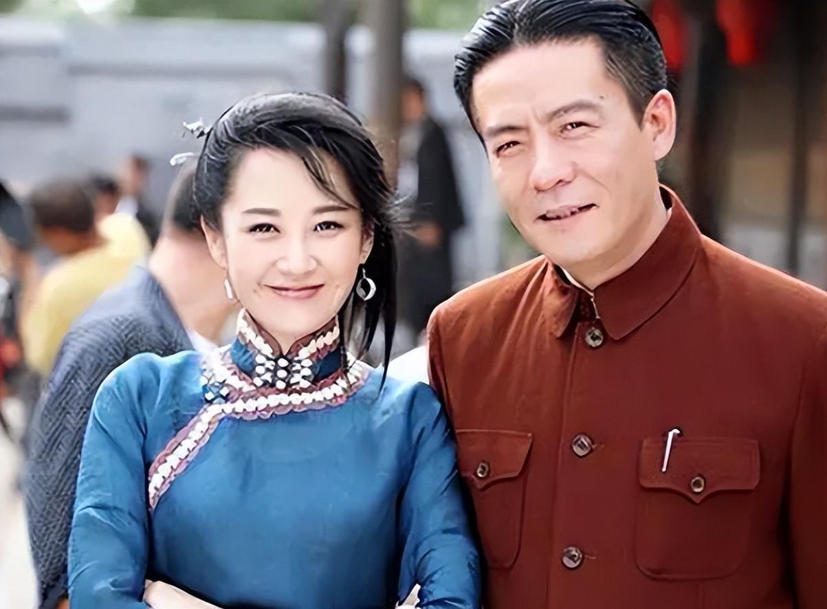 他靠演反派出名,57岁娶了圈外妻子 米学东以演反派而出名,他和许晴都