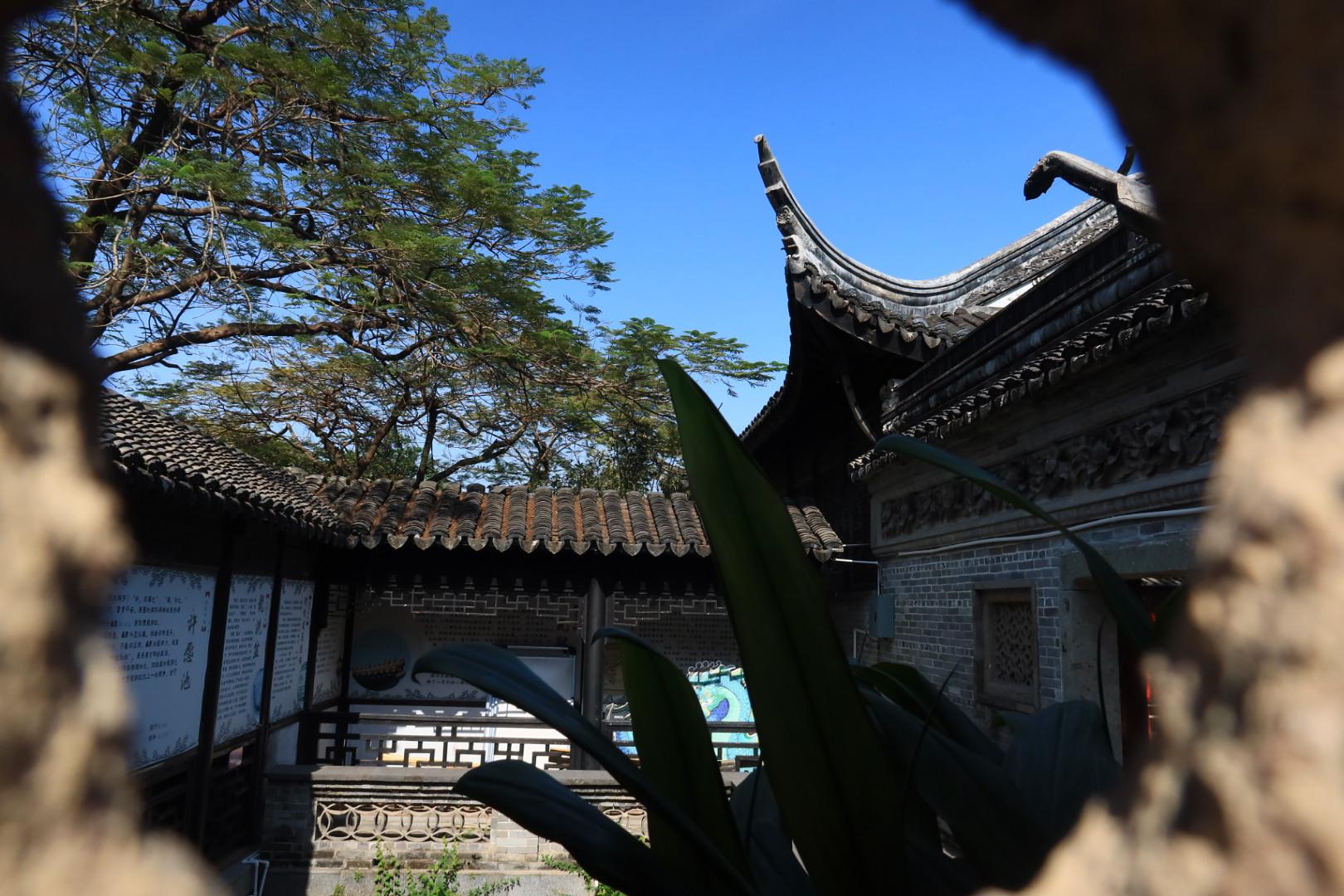 詹园:广东地区非常值得一去的古典园林景点之一 詹园位于广东省中山市