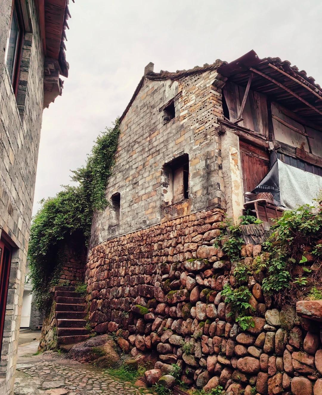 溪口岩头古村景点图片