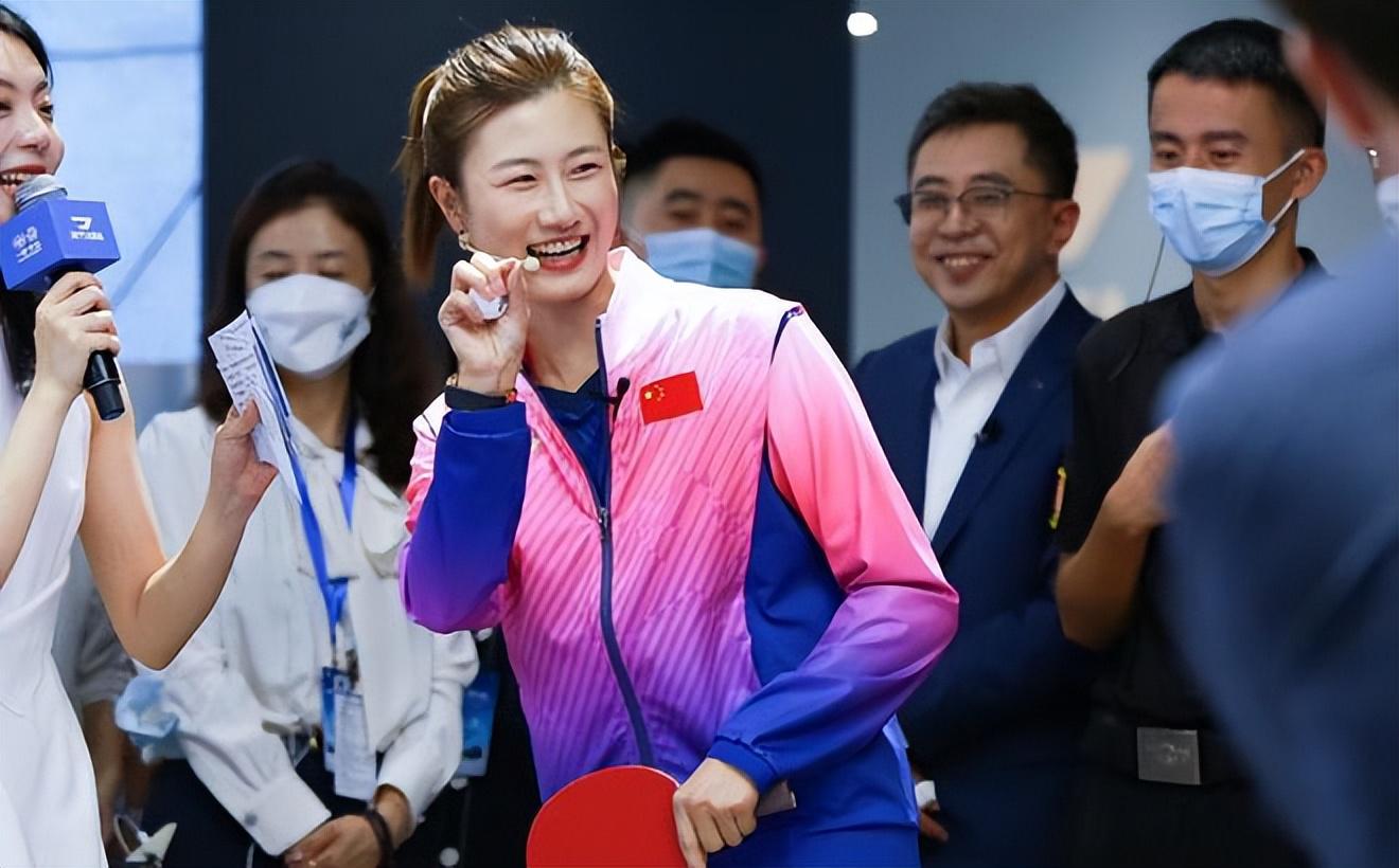 丁宁心仪对象:高大霸总成关键 丁宁退役后在北大读书,参与亚运会工作