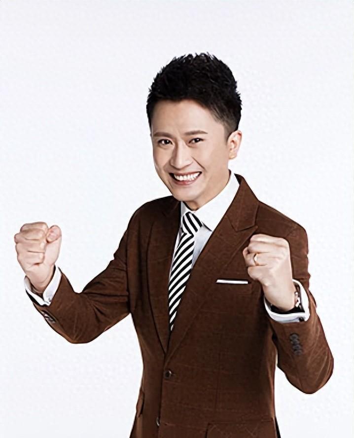 央视主持人杨帆:事业家庭双丰收,幸福生活有滋有味 杨帆,这位央视主持