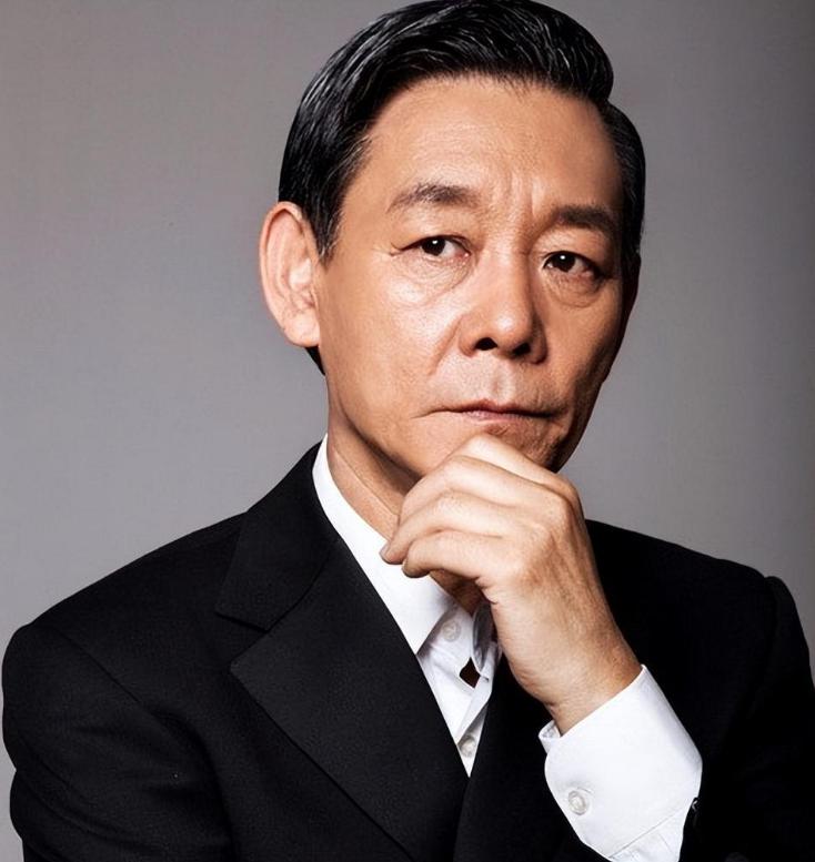 国家一级演员李光复:荧屏上的传奇,生活中的英雄 李光复,这位年过七旬