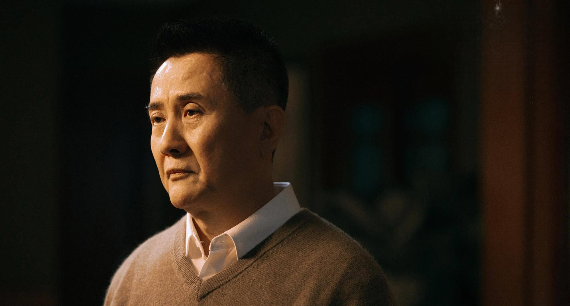 《狂飙》:安欣父亲离世之谜揭晓 在电视剧《狂飙》中,安欣的父亲的