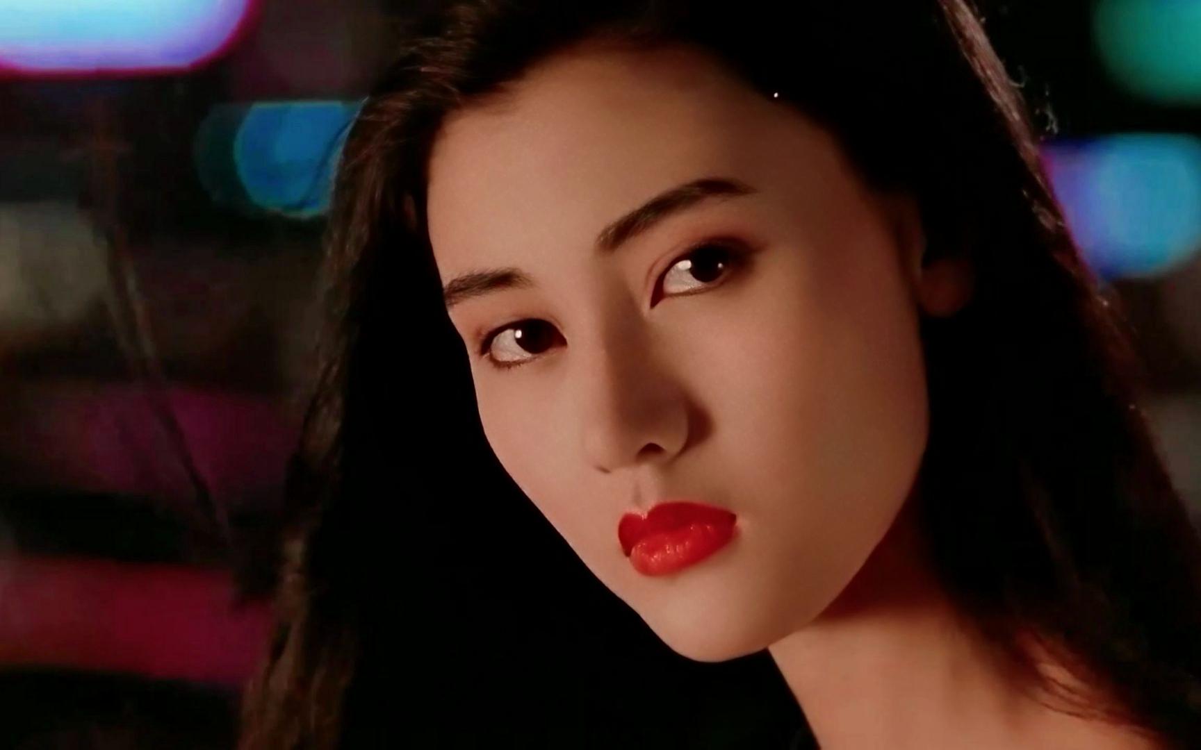 李嘉欣:53岁女神的优雅与魅力 李嘉欣,香港小姐冠军,出色的演技,无与