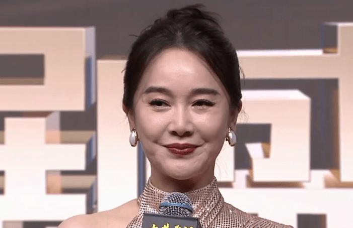 冻龄女神们的真实容颜 女明星们在娱乐圈中被称为"冻龄女神",她们通过