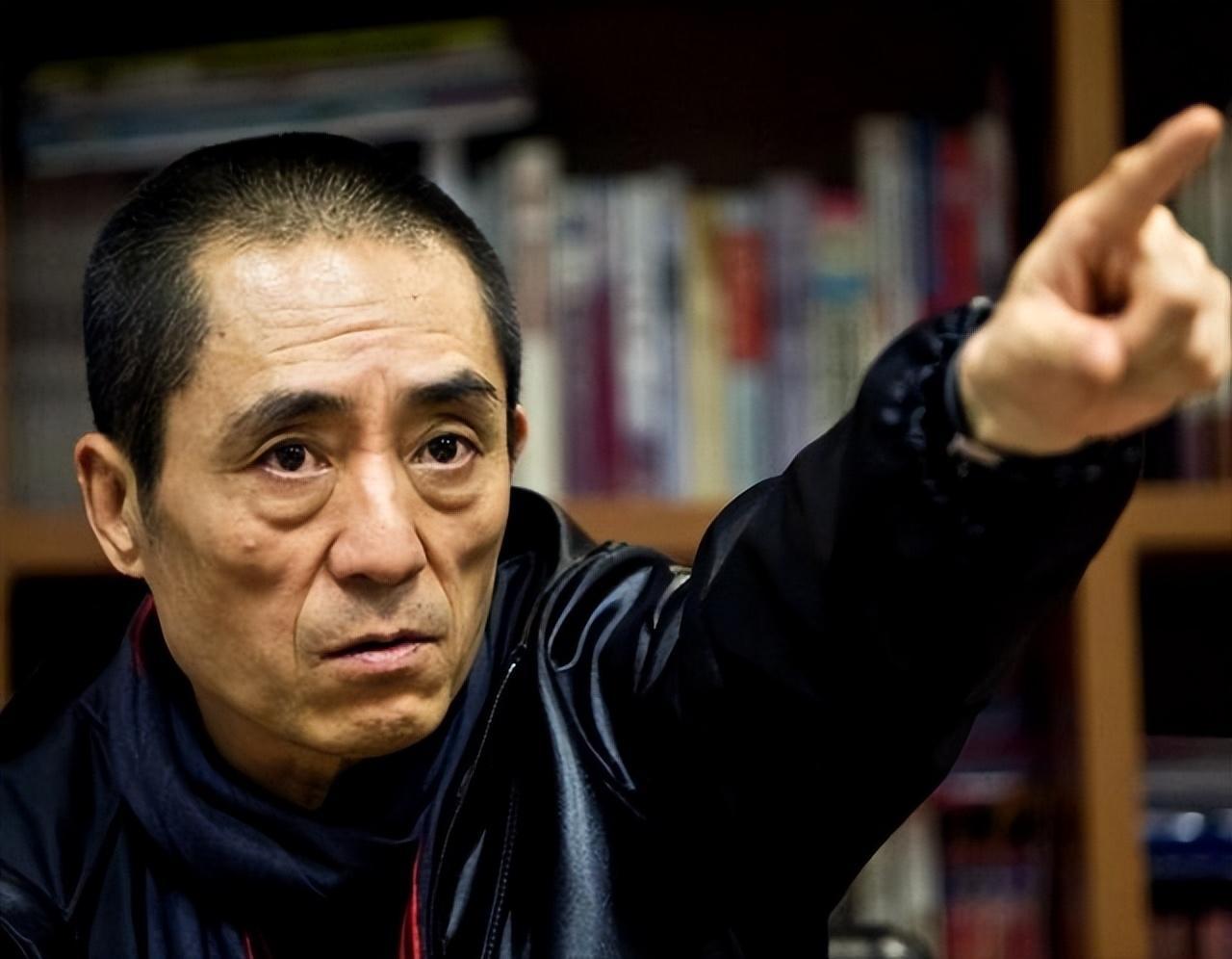 张艺谋:勤奋的导演,电影界的传奇 张艺谋,这个名字已经成为中国电影的