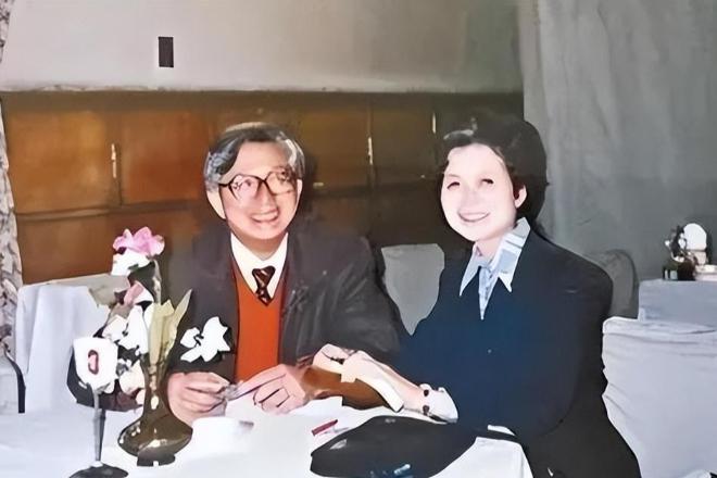 余英时:事业爱情圆满,唯独儿子成为她一生的遗憾 央视第一女主持人