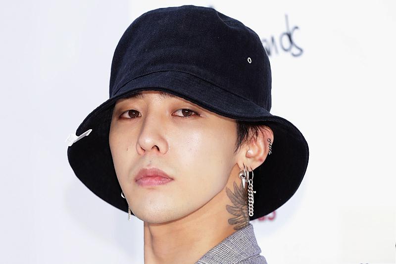 权志龙涉嫌吸毒 韩国歌手g-dragon(权志龙)涉嫌吸毒,警方正在调查,他