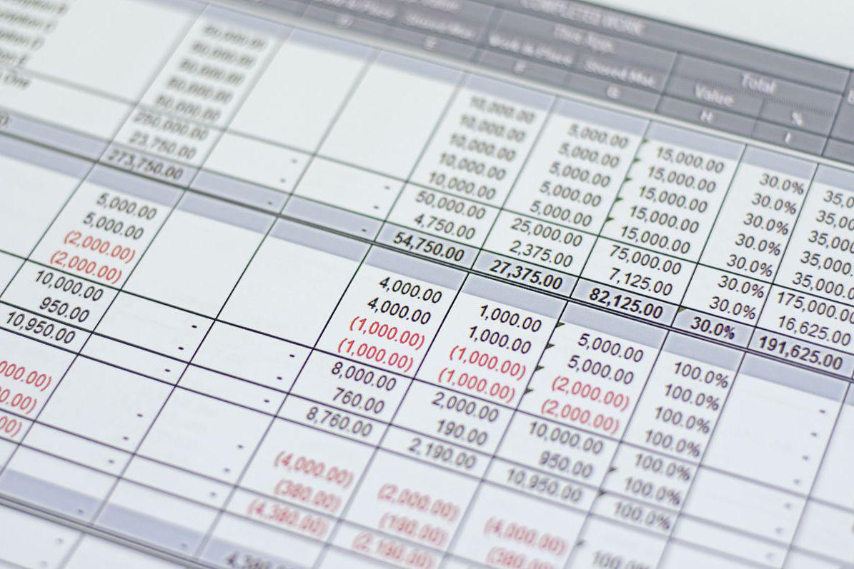 其计算公式为:年末所有者权益总额=年初所有者权益总额 本年所有者