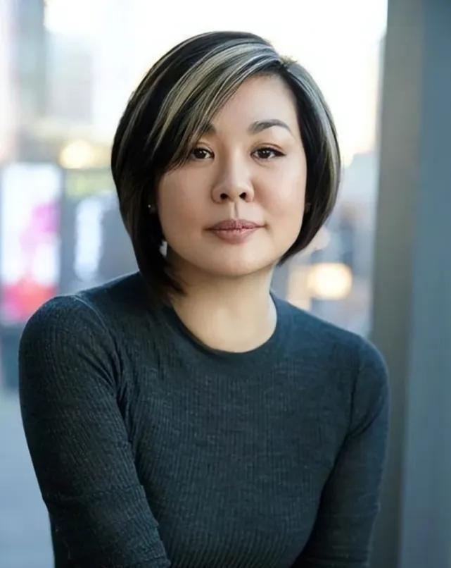 丛珊:从法国归来,再婚后的幸福人生 在演艺圈中,丛珊以其纯真朴实的