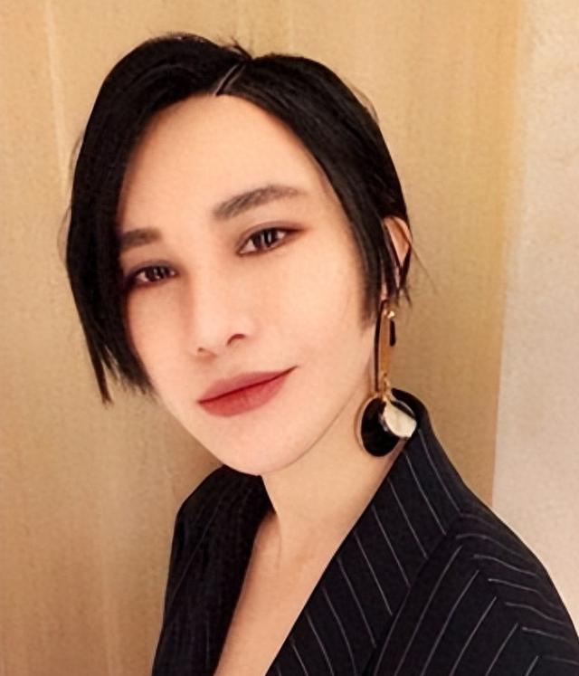 江映蓉整容失败,面目全非,事业受阻,依然执迷不悟 江映蓉,曾是快女