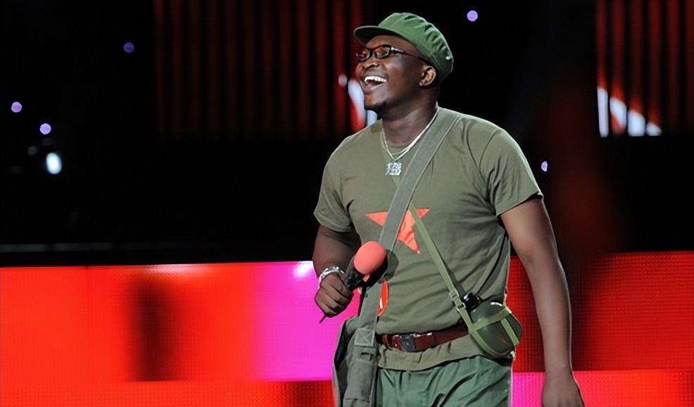 黑人好弟:音乐之路 黑人好弟,一名来自非洲利比里亚的歌手,凭借着他