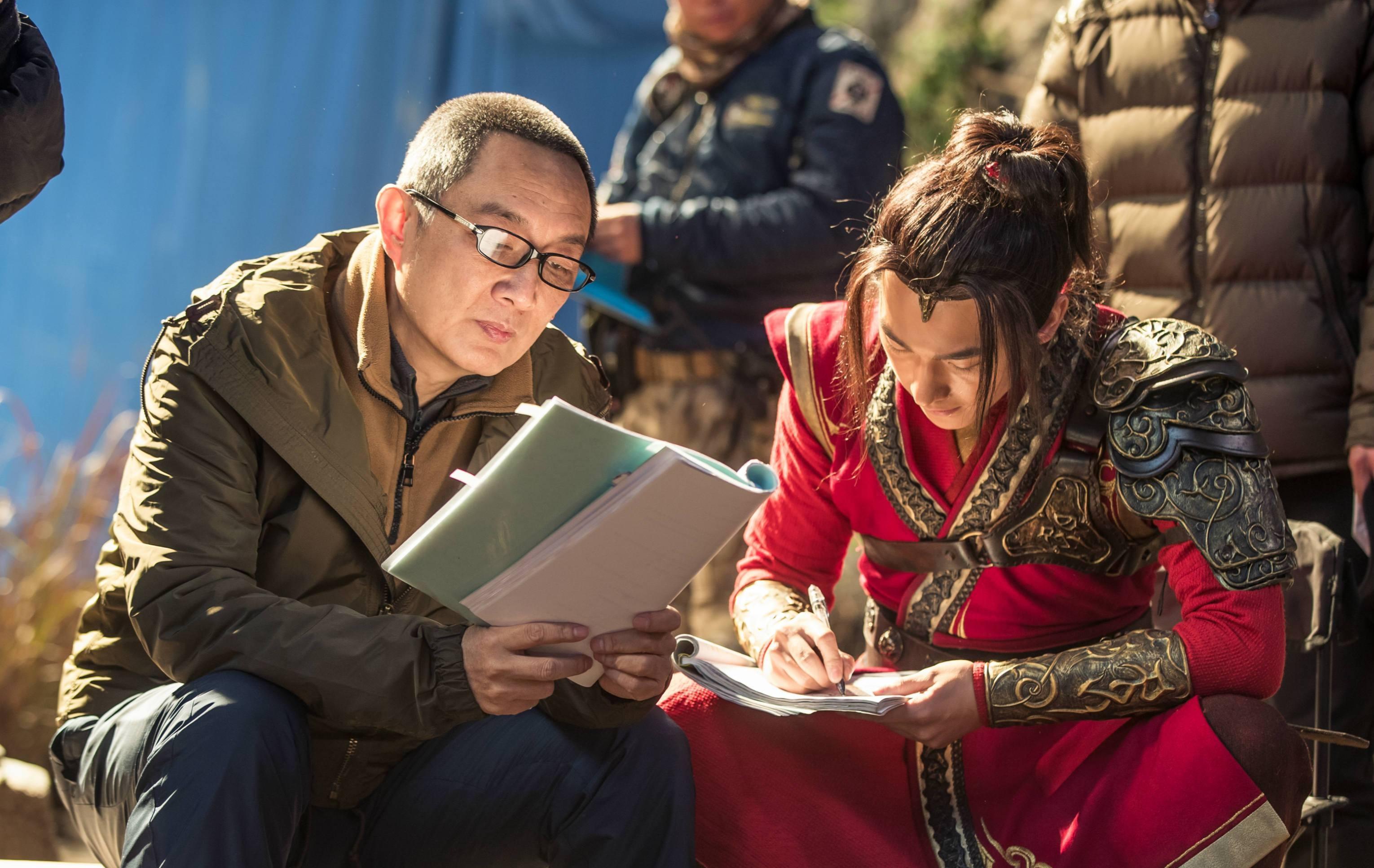 张黎:不被时光束缚 张黎是一位备受瞩目的导演,他的履历上镶嵌着一颗