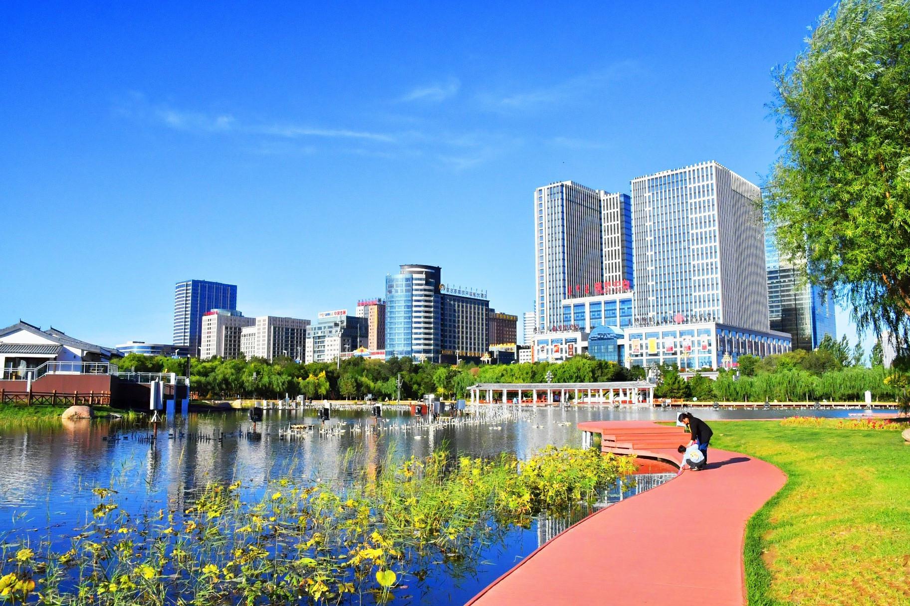 冬季出游推荐:东胜区旅游胜地 冬天的东胜区,一片银装素裹,美不胜收.