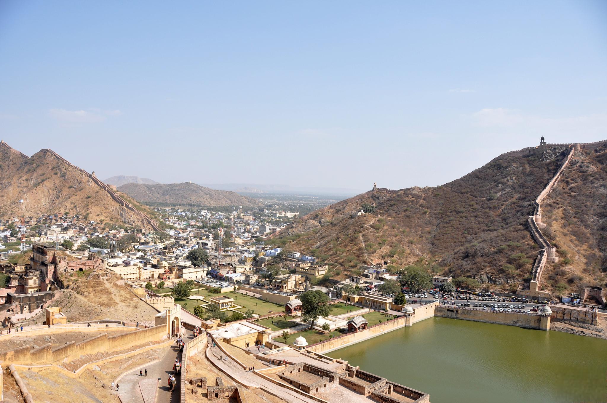 岚县:一个独特的存在 岚县位于山西省吕梁市北部的黄土高原腹地,虽然