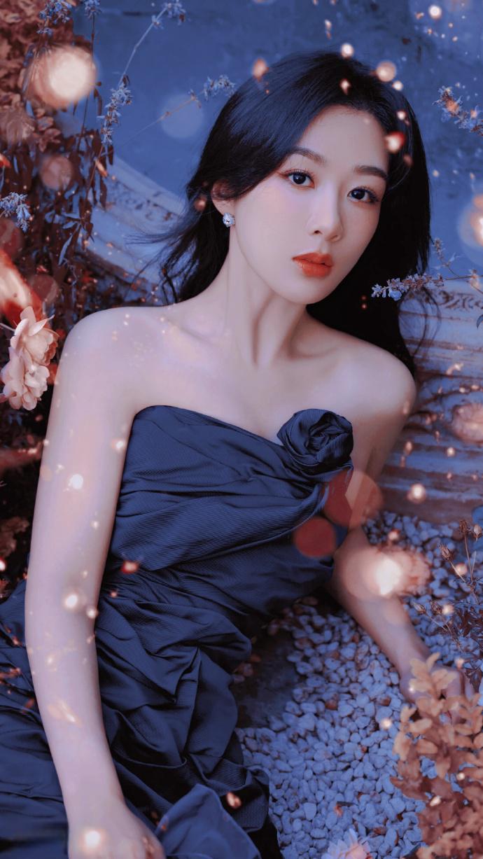 在这个事件中,我们更应该看到杨紫对粉丝的尊重和真诚,同时保持理性和