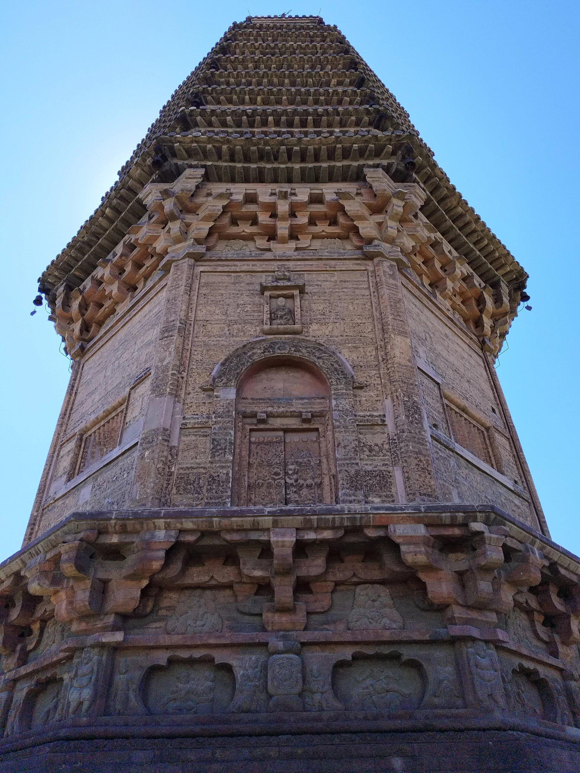 山西之行:探访圆觉寺塔 山西之行,意外探访的圆觉寺塔,真是令人惊叹!