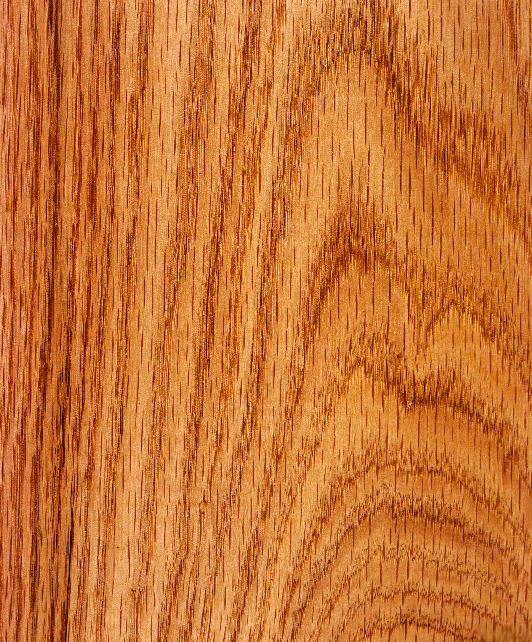 橡胶木家具:优缺点及注意事项 橡胶木作为一种家居材质,以其卓越的