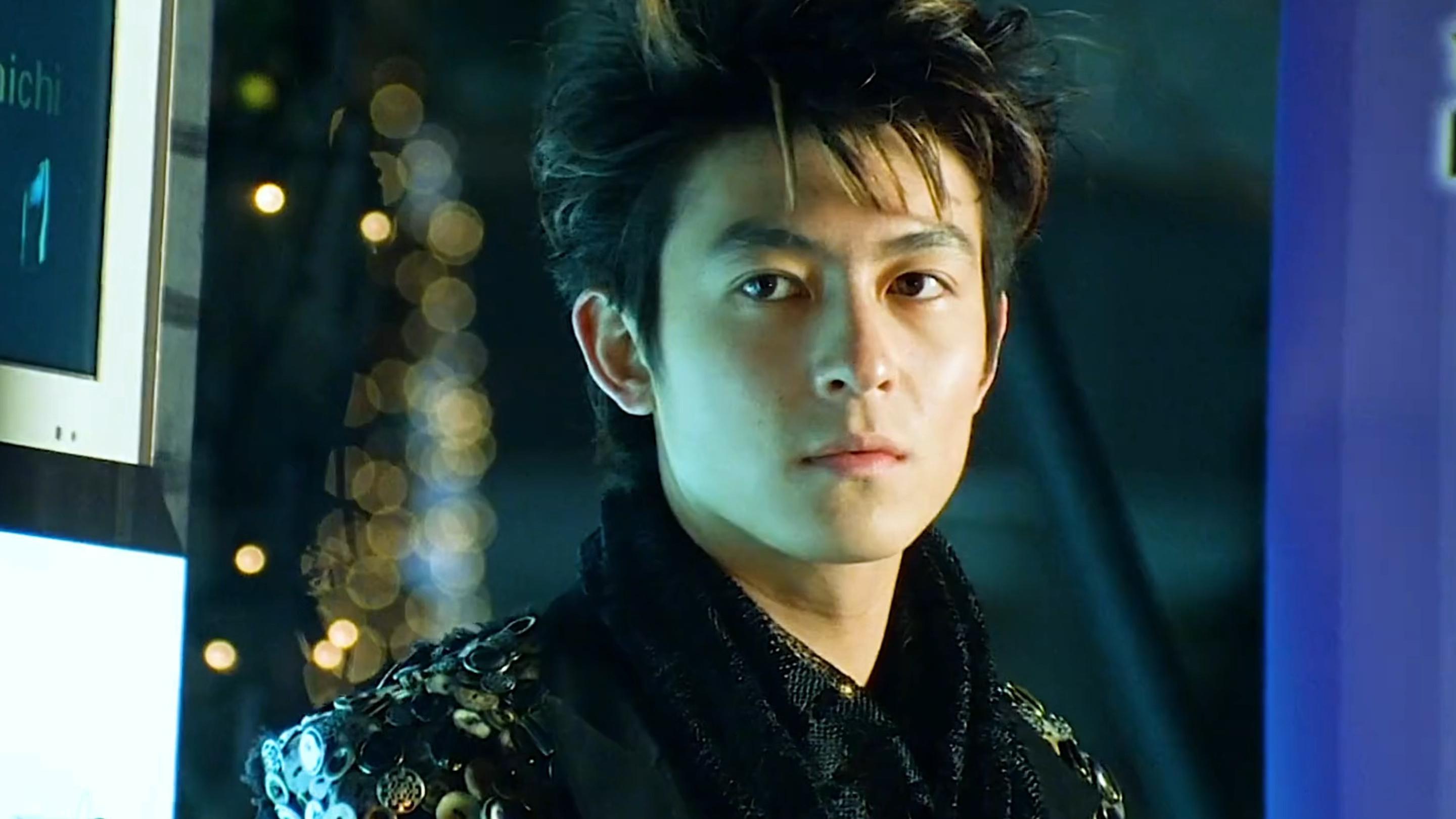 陈冠希:颜值出众,超越时代的痞帅代表 陈冠希无疑是痞帅风格的代表