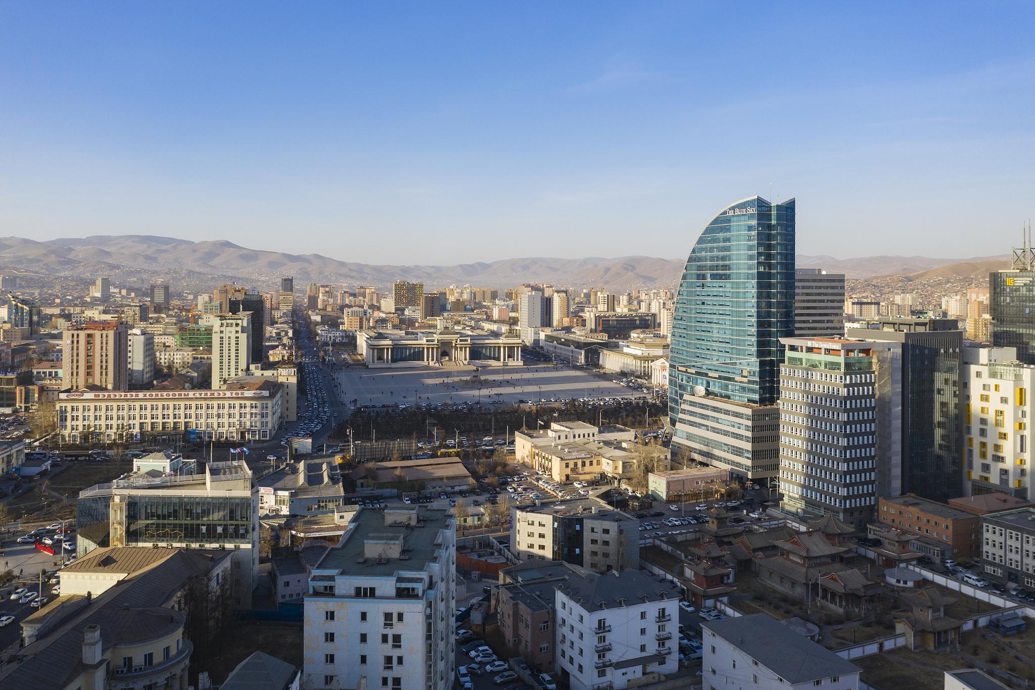 博乐市:多元文化和旅游胜地 博乐市位于新疆维吾尔自治区西北部,是