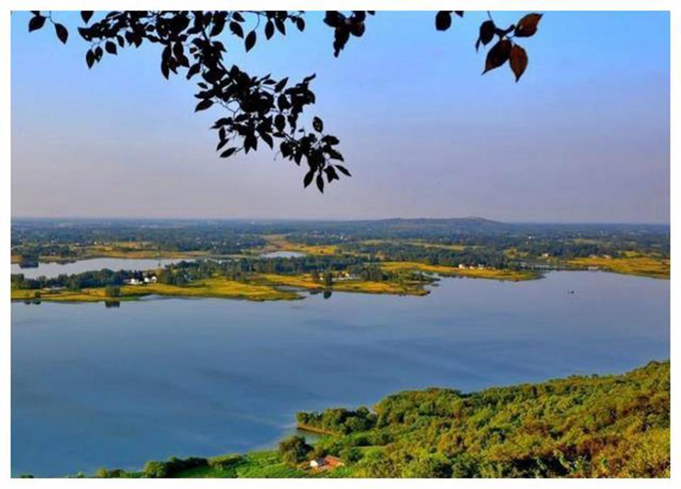 南京小西湖——金牛湖风景区 南京,这座历史悠久,充满生机的城市,一直