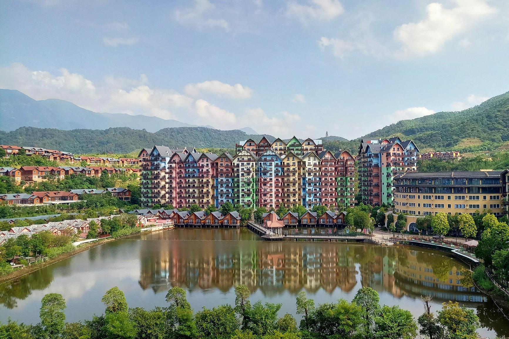 河源巴伐利亚庄园:一站式休闲胜地 河源巴伐利亚庄园位于广东省河源市