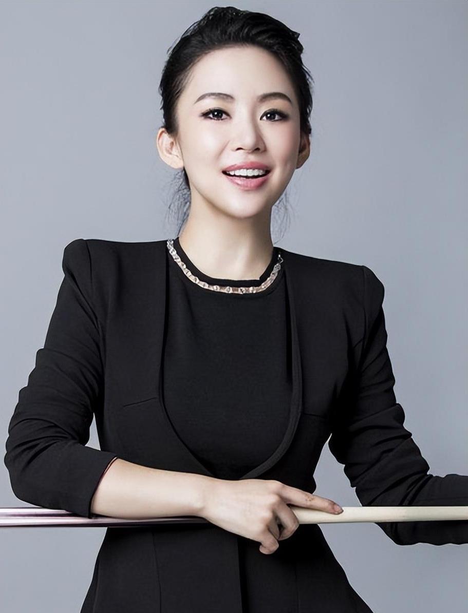 41岁"九球天后"潘晓婷:事业成功背后的单身之谜 前段时间,41岁的"九球