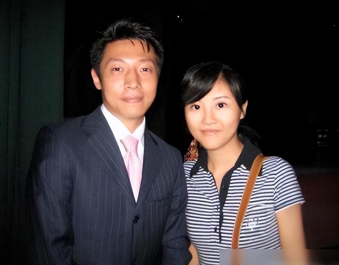 美女主持人涂经纬现状 涂经纬曾是央视最美主持人,与撒贝宁曾是完美