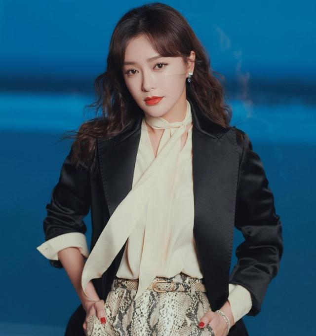 历经风雨仍保持优雅 秦岚,这个名字在娱乐圈中有着不俗的口碑