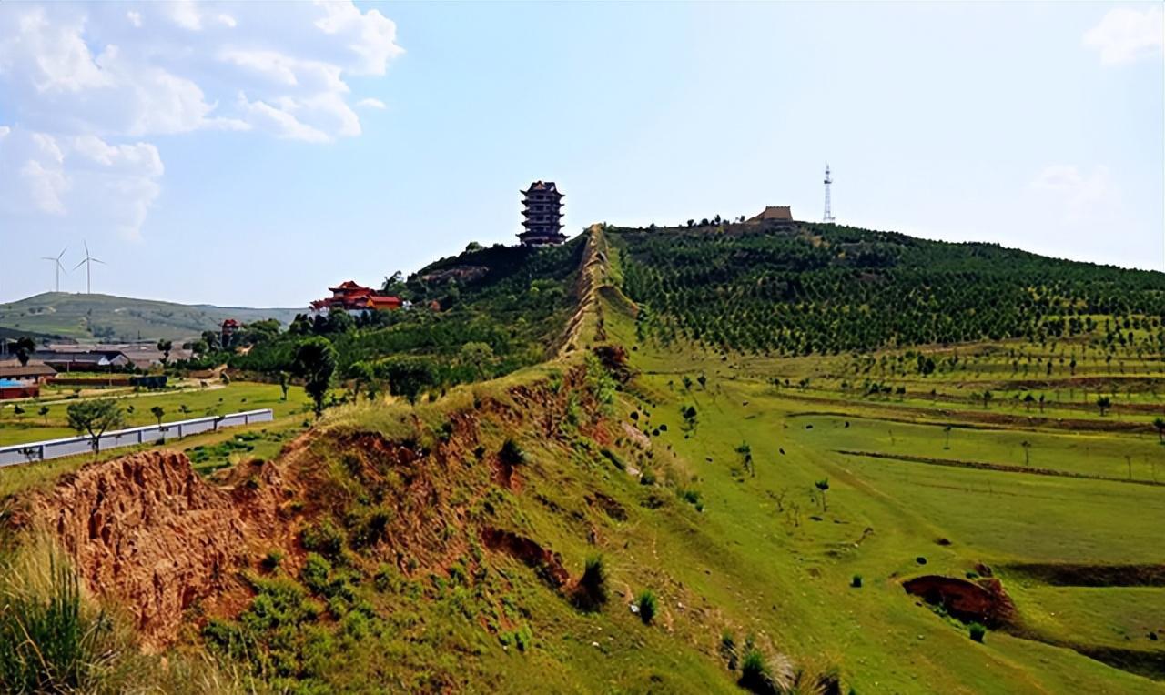 山西凤凰古城:历史与文化的见证者 山西凤凰古城,一座被历史与文化