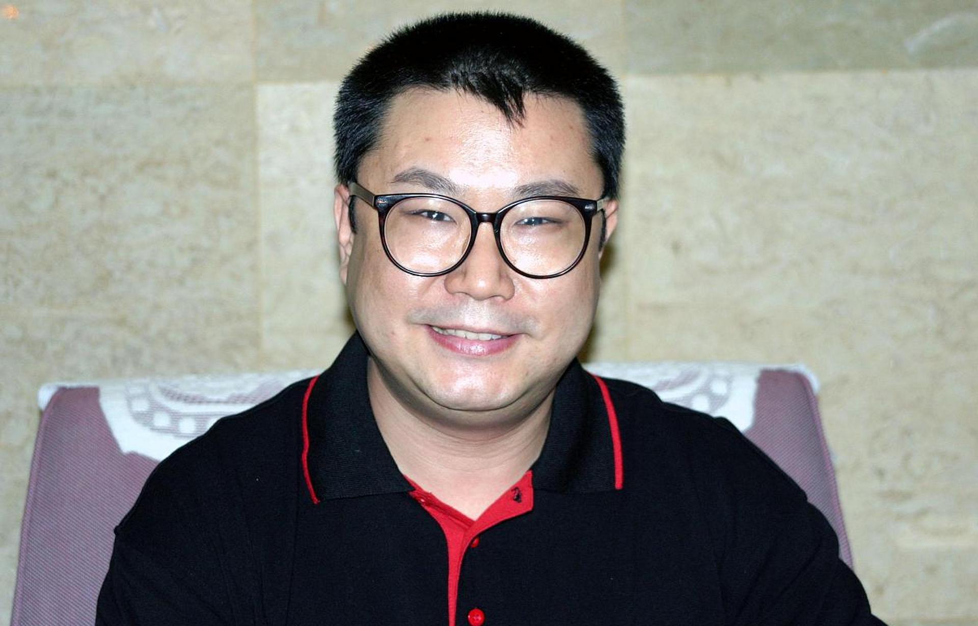 从尹相杰的遭遇看娱乐圈的喜怒哀乐 近期,歌手尹相杰因涉及毒品问题