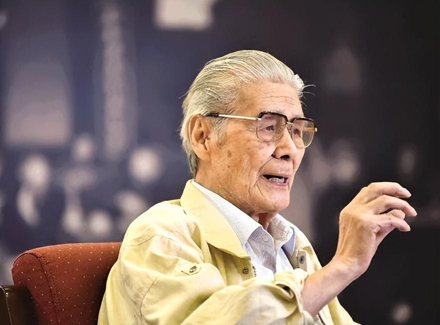 舞台与间谍:94岁王润森的双重人生 王润森,这位94岁