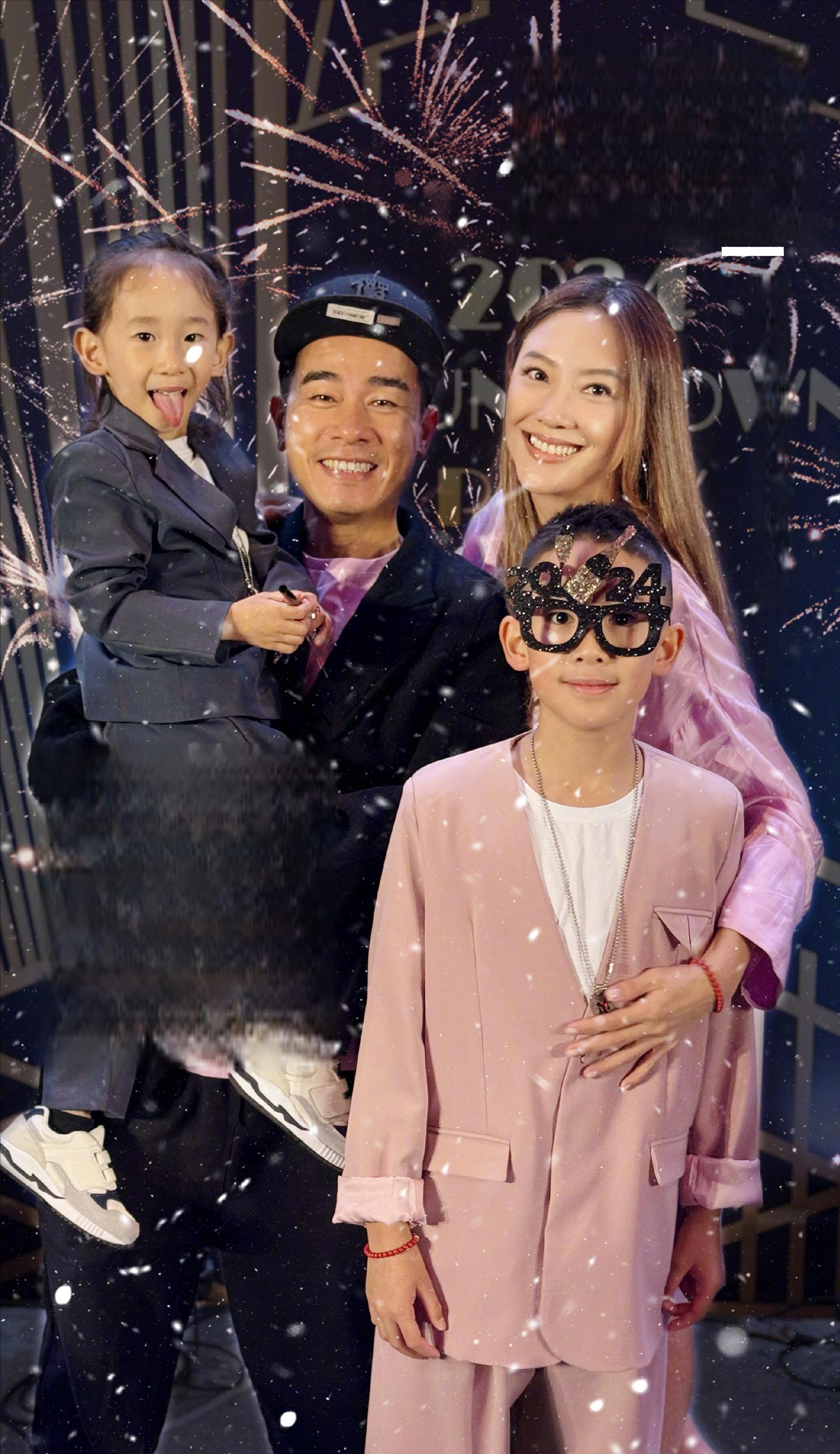 应采儿在元旦之际分享了一张温馨的全家福,展现了她与陈小春一家四口