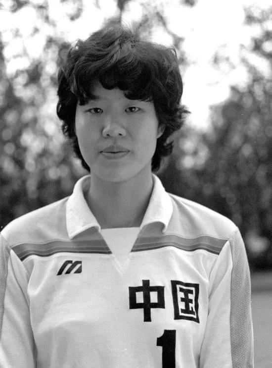 郎平前夫白帆:独自抚养女儿15年,默默付出不言苦 郎平前夫白帆,曾是
