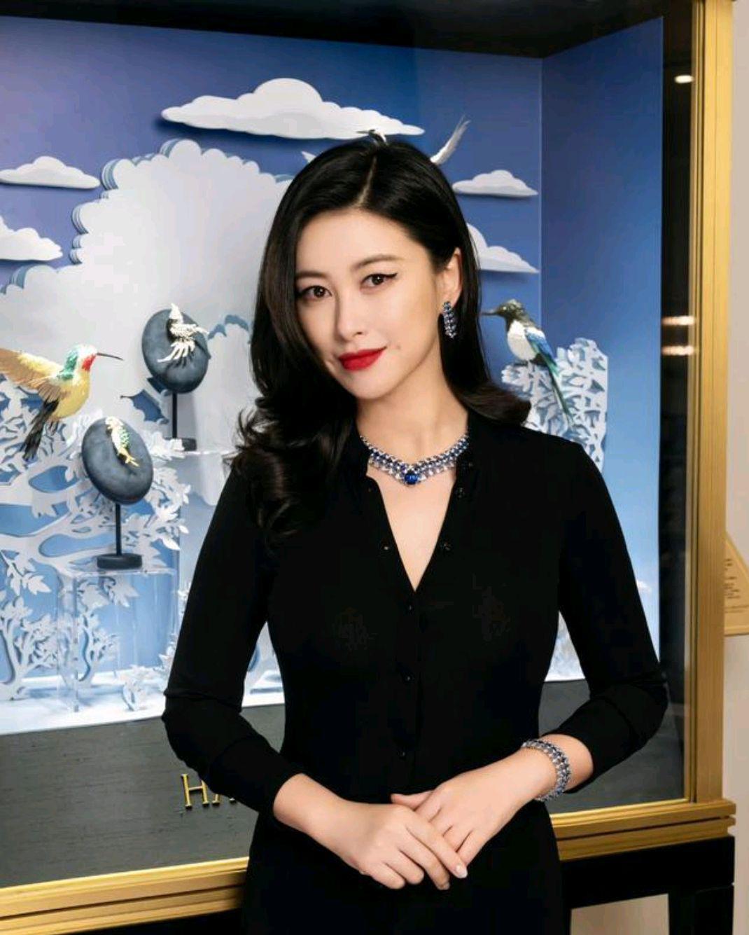 家世显赫却靠才华:韩雪等女星的励志故事 韩雪,关晓彤,朱珠,李小璐