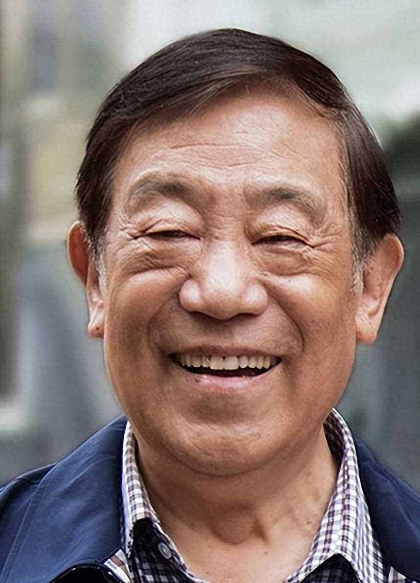 演员高明:退休后为子女购置房产,背后的深思 演员高明,这位国家一级
