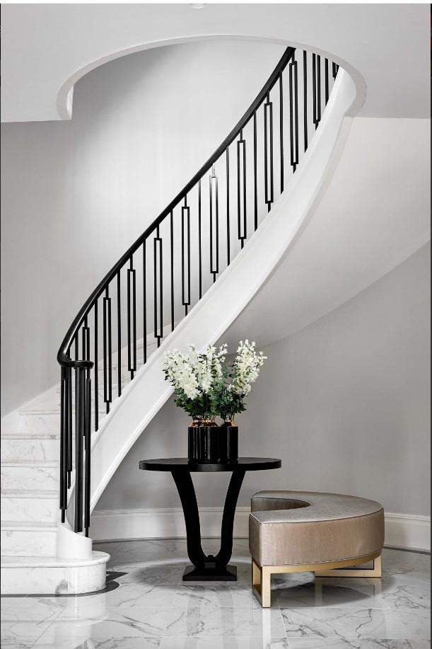 复式楼梯不仅是上下楼的交通枢纽,也是家中的一道亮丽风景线.
