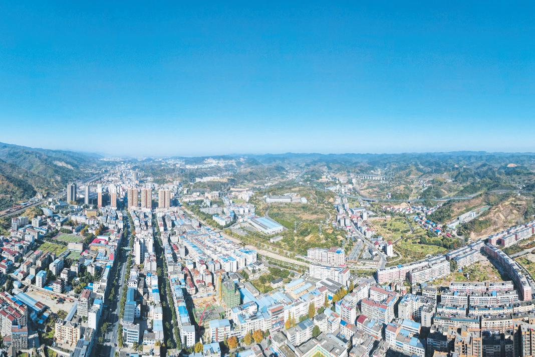 "专用车之乡"绿色崛起——丹江口市六里坪镇的产业升级之路 丹江口市