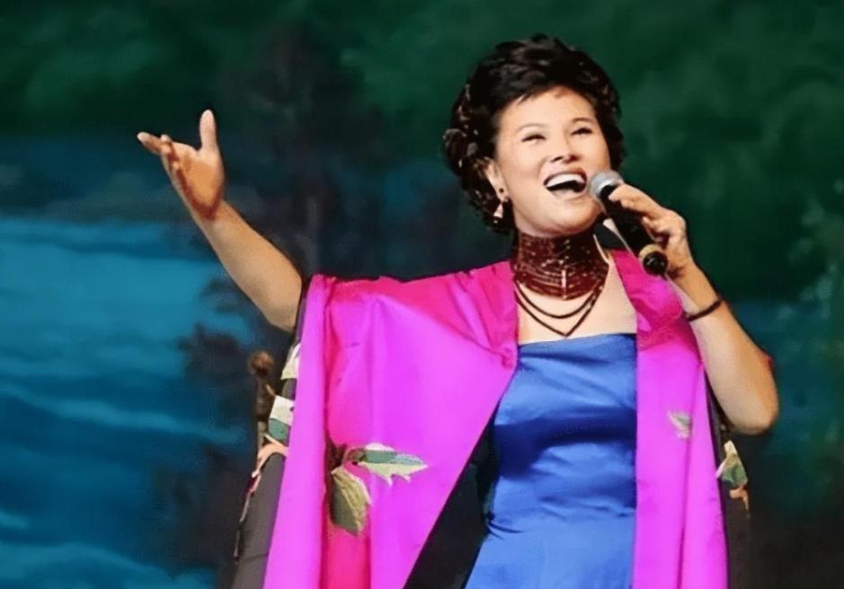 芦秀梅:歌声永恒,峥嵘岁月中的坚韧与坚守 在春日的